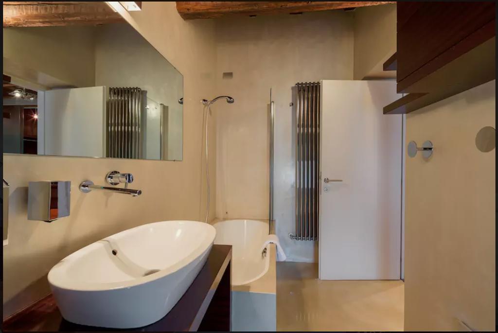 Porta Vittoria Apartment Верона Экстерьер фото